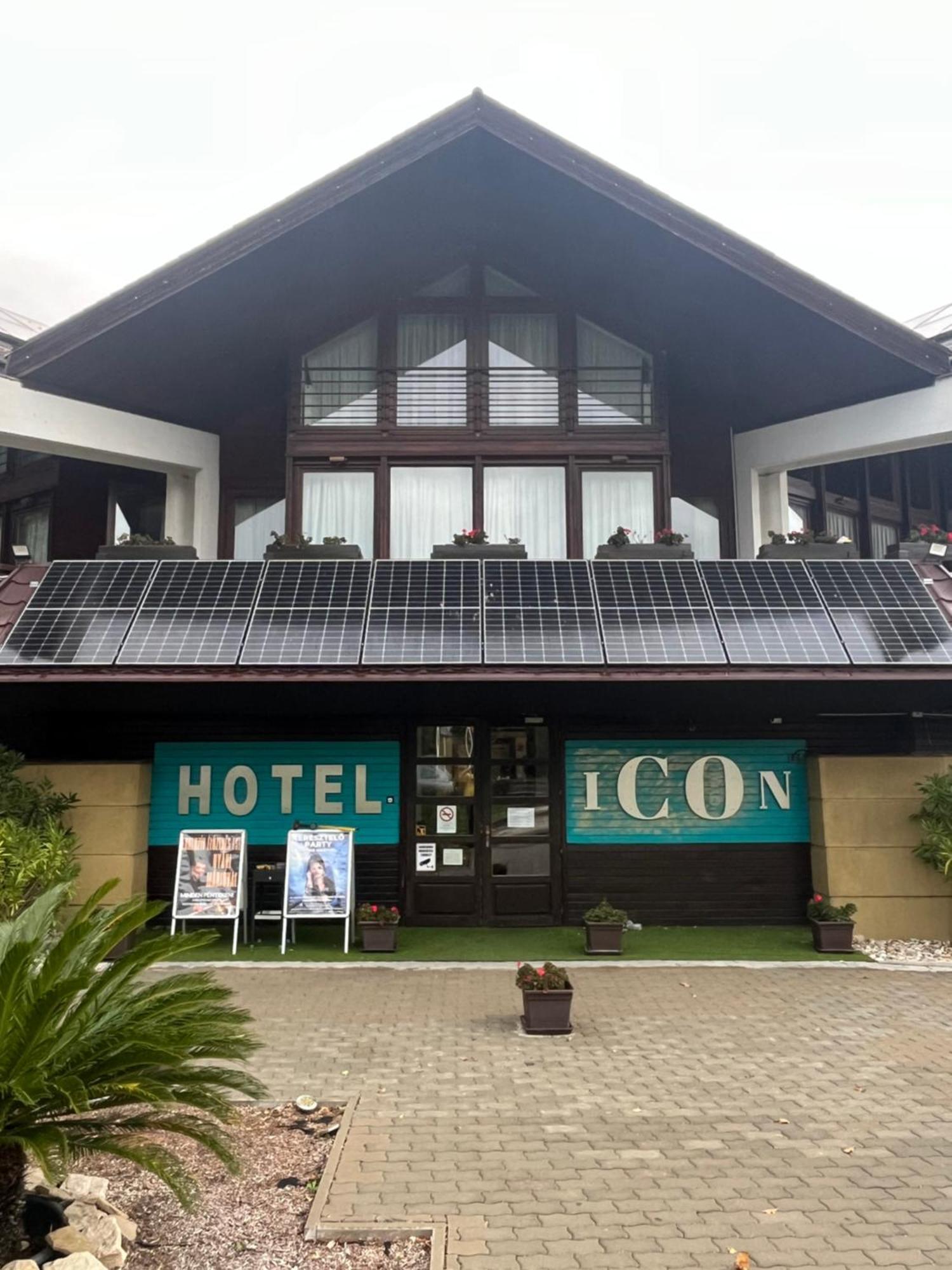 Hotel Icon เยอร์ ภายนอก รูปภาพ